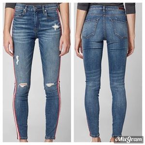 ✨BlankNYC Jersey Girl Red Striped Jeans Size 27
